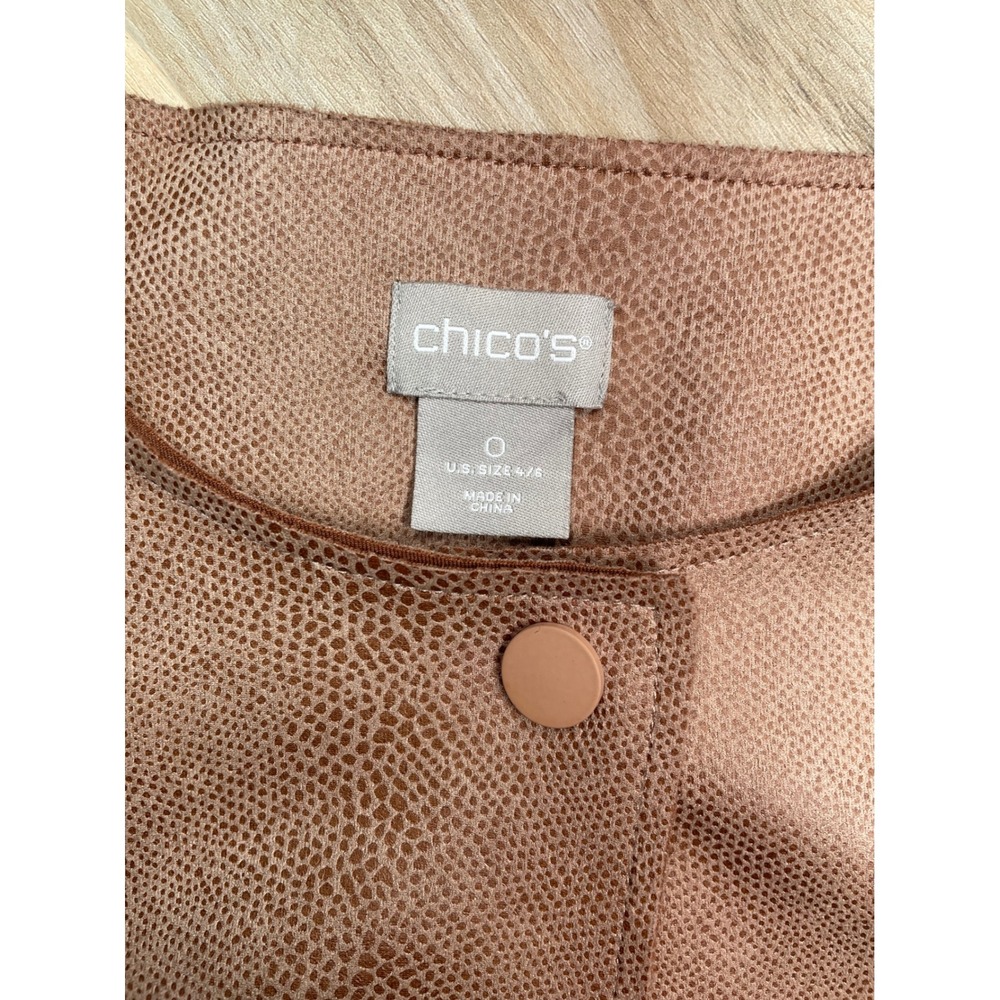 Chicos Faux Suede Snakeskin Embossed Snap Front Jacket Blush Tan Size 0 S 4/6 - Picture 3 of 10